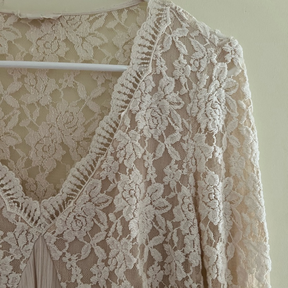 ILLA ILLA Cream Rose Lace Dress